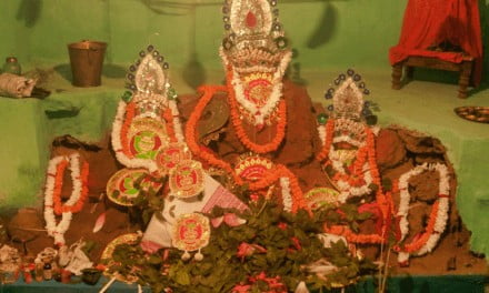 “অল্প অল্প গল্প কথায় / মায়ের পূজা স্বপ্ন গাঁথায়”…