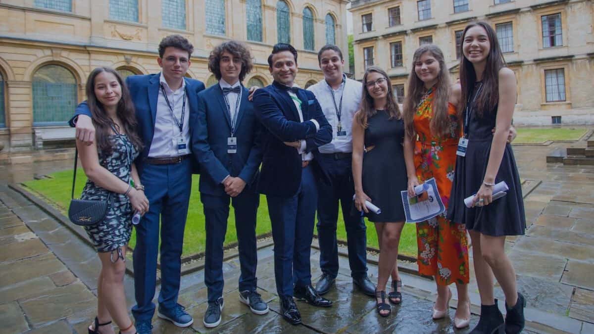 Tarak Nath Gorai, with all students, delivering Guest Lecture, Change Management Keynote Speaker - at Oxford University, ORA Teaching
